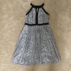 Black and White Sleeveless Print Dress